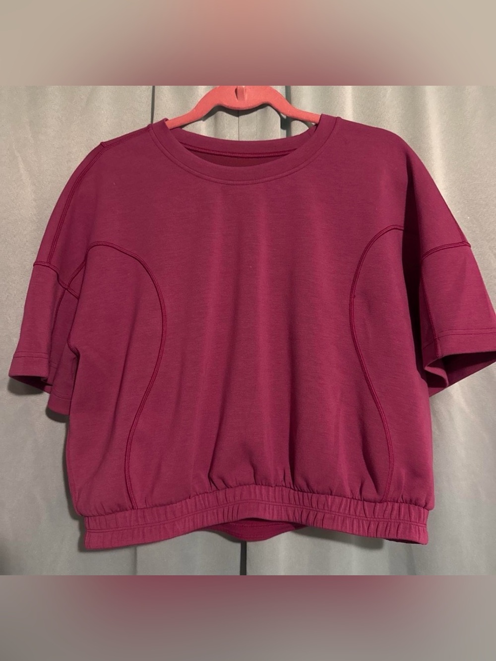 Cropped Lululemon magenta short sleeve sweatshirt